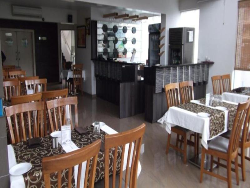 Treebo Bhagyashree Executive Hotel Mundhva Kültér fotó