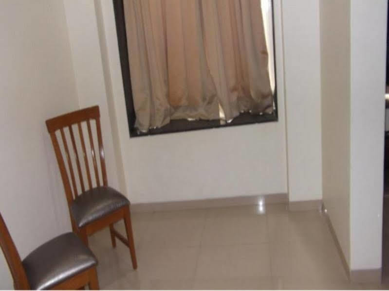 Treebo Bhagyashree Executive Hotel Mundhva Kültér fotó