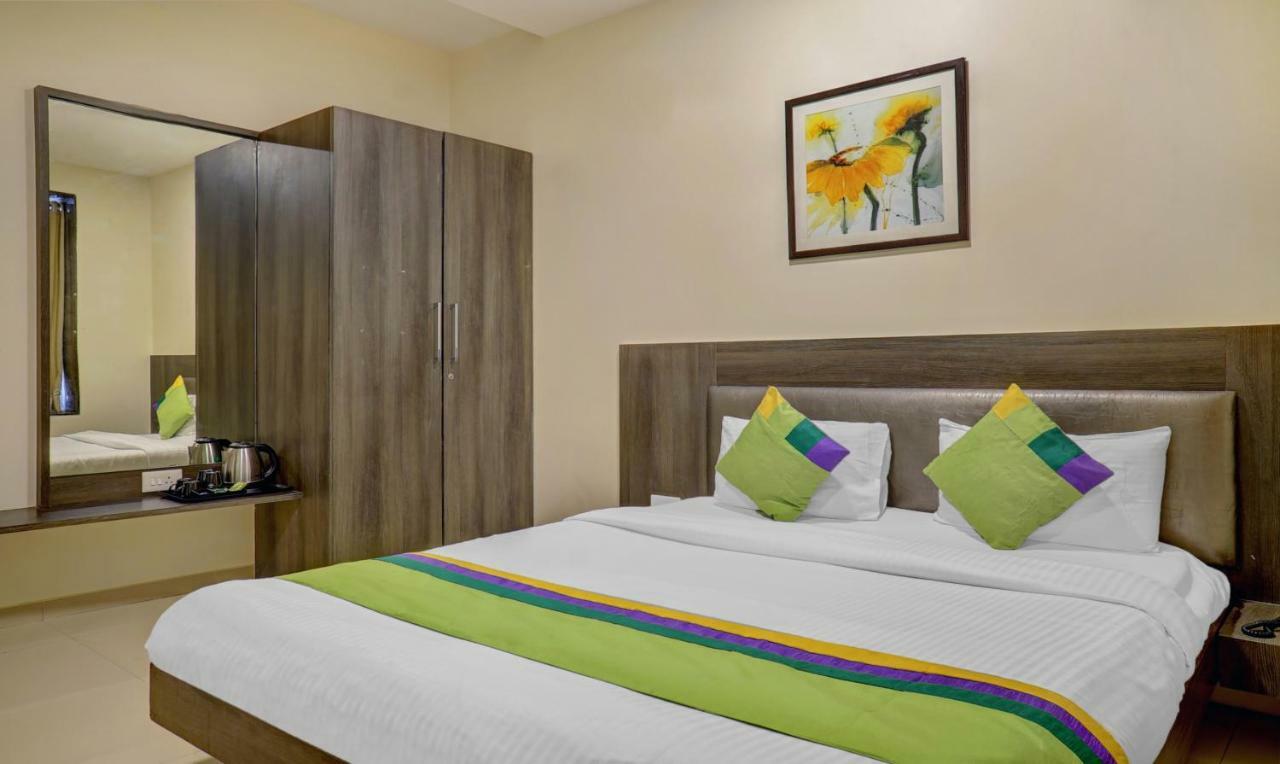 Treebo Bhagyashree Executive Hotel Mundhva Kültér fotó