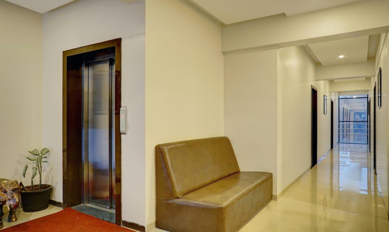 Treebo Bhagyashree Executive Hotel Mundhva Kültér fotó