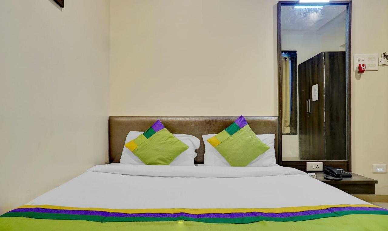 Treebo Bhagyashree Executive Hotel Mundhva Kültér fotó