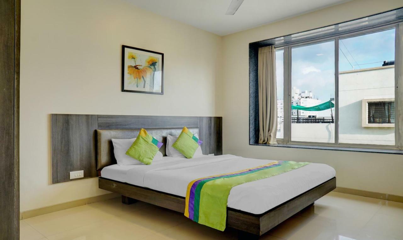 Treebo Bhagyashree Executive Hotel Mundhva Kültér fotó