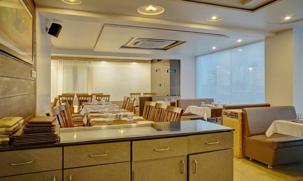 Treebo Bhagyashree Executive Hotel Mundhva Kültér fotó