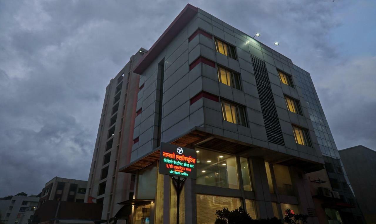 Treebo Bhagyashree Executive Hotel Mundhva Kültér fotó